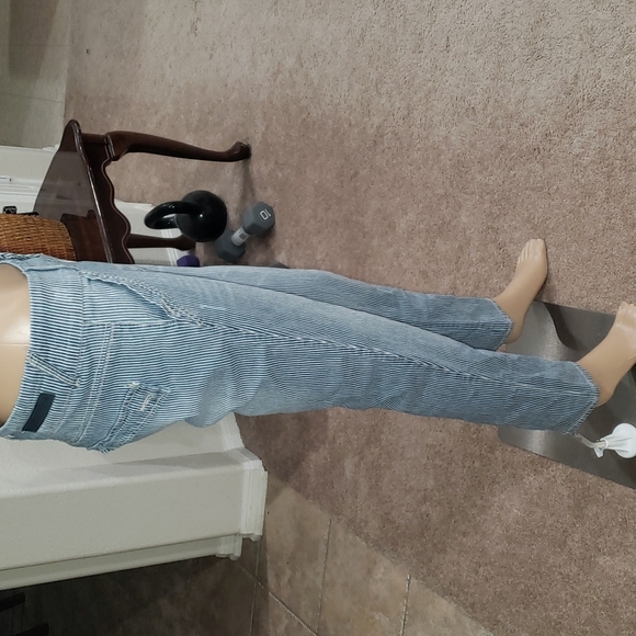 Democracy 4 microstripes subtle unique button slits whiskering faux pocket - Picture 6 of 12